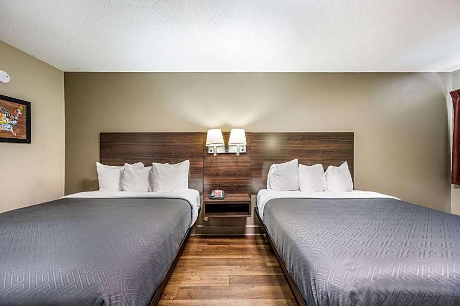 Econo Lodge Inn & Suites Huntsville University Area