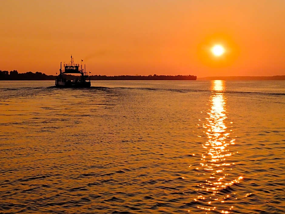 Ramada on the Bay Conference Resort Belleville