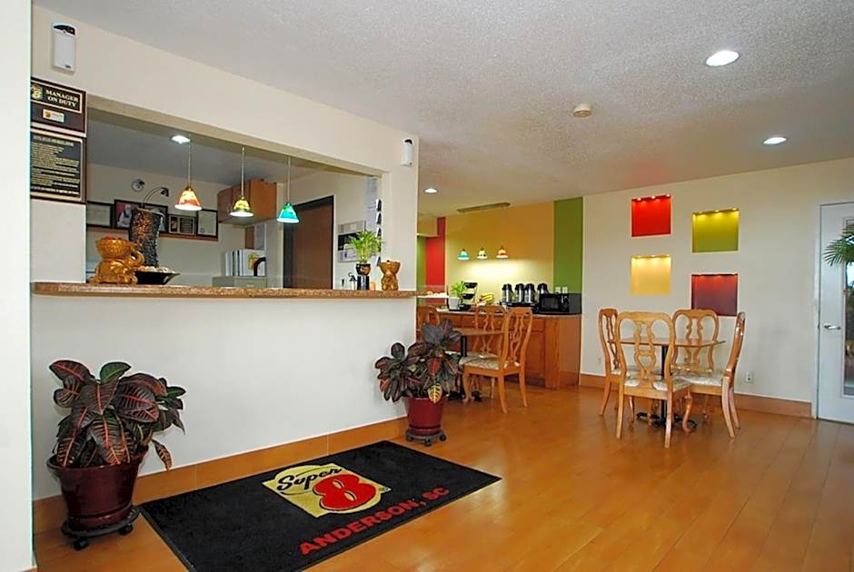 Super 8 by Wyndham Anderson/Clemson Area