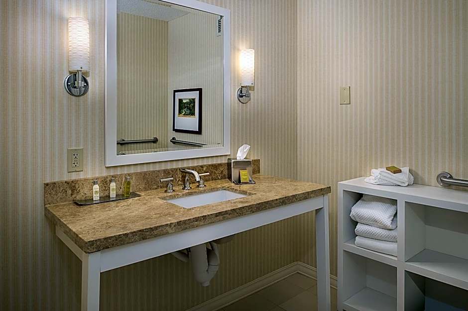 DoubleTree By Hilton Collinsville St Louis