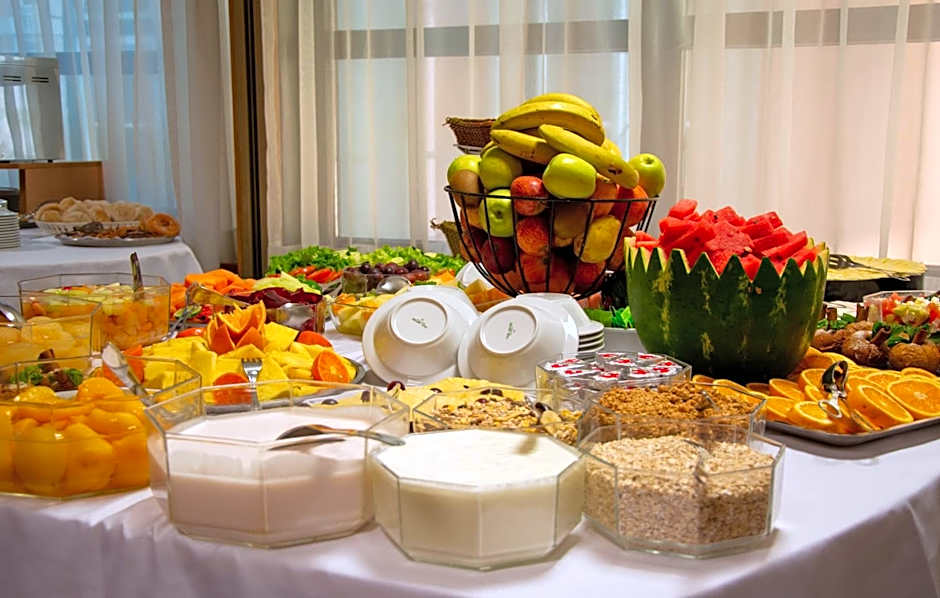 VIP Executive Eden Aparthotel