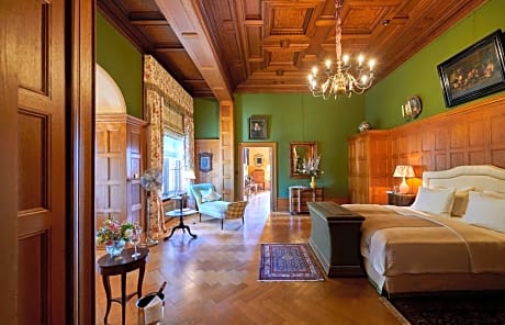 Castle Royal Suite