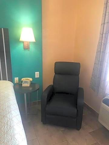 Pinn Road Inn and Suites Lackland AFB and Seaworld