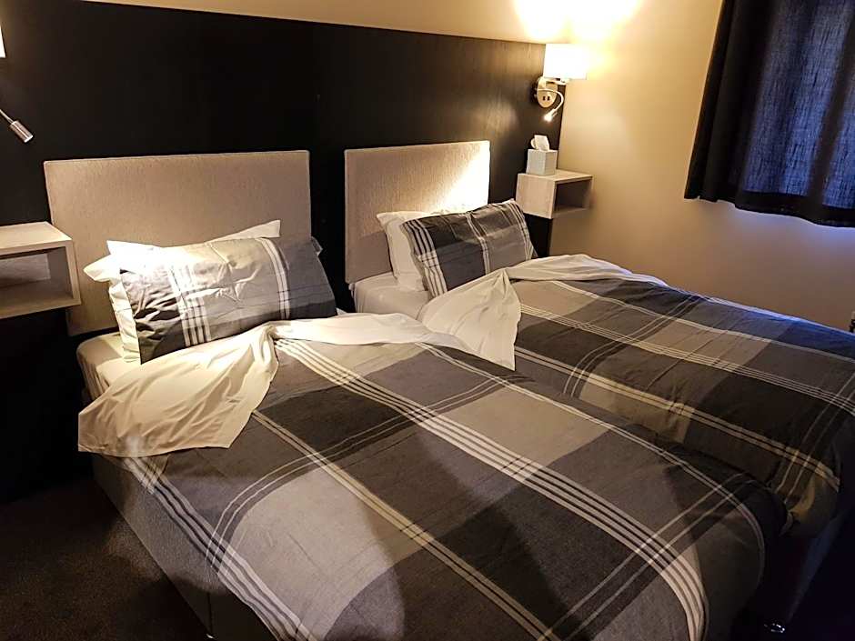 The Old Black Horse Inn