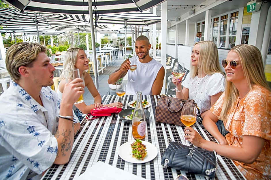 Cottesloe Beach Hotel