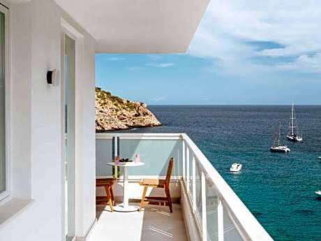 Panoramic Suite with Sea View