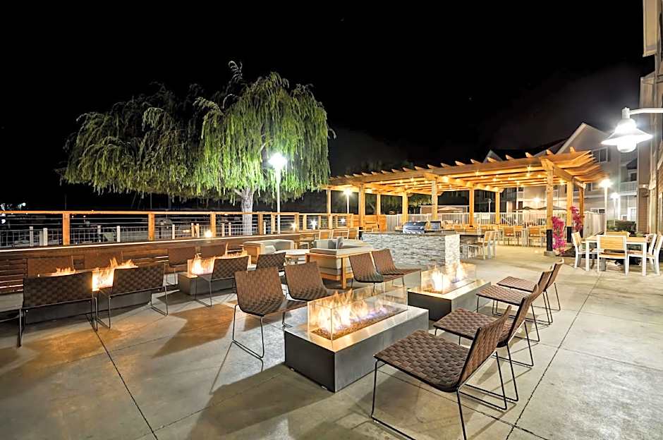 Homewood Suites By Hilton Oakland-Waterfront