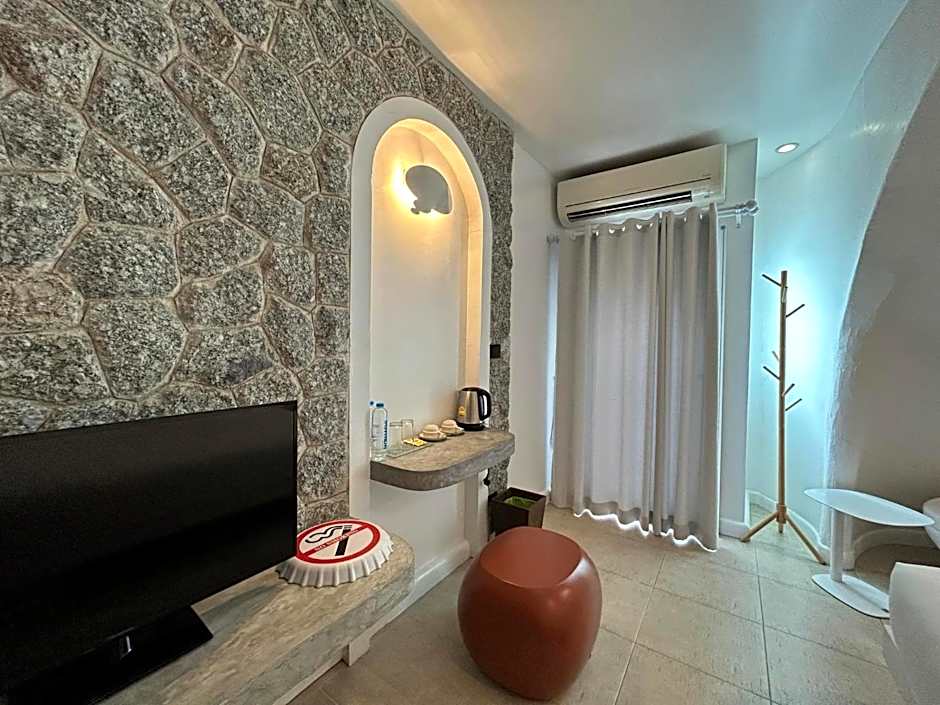 Benyada Lodge - Surin Beach