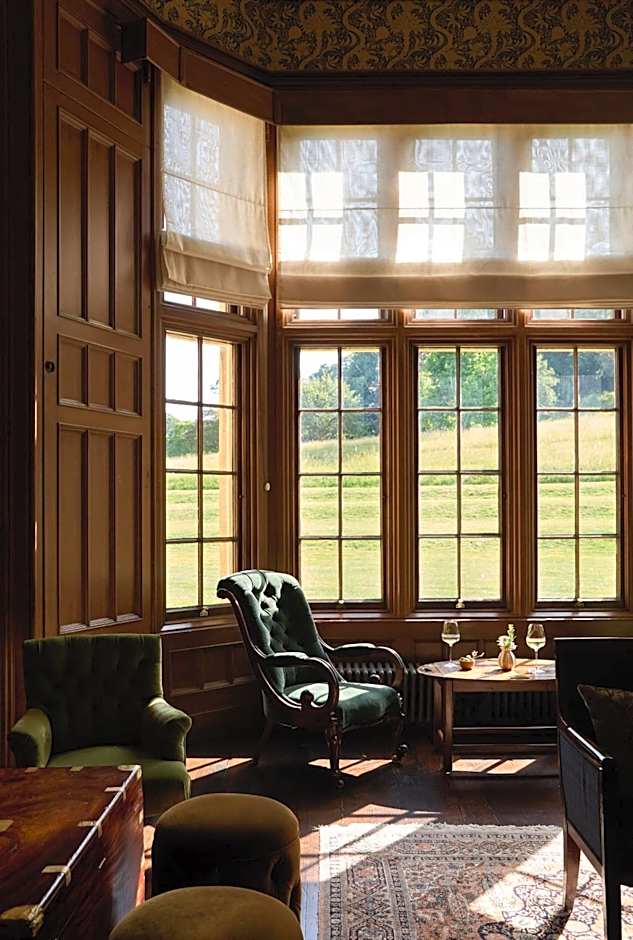 Dumbleton Hall