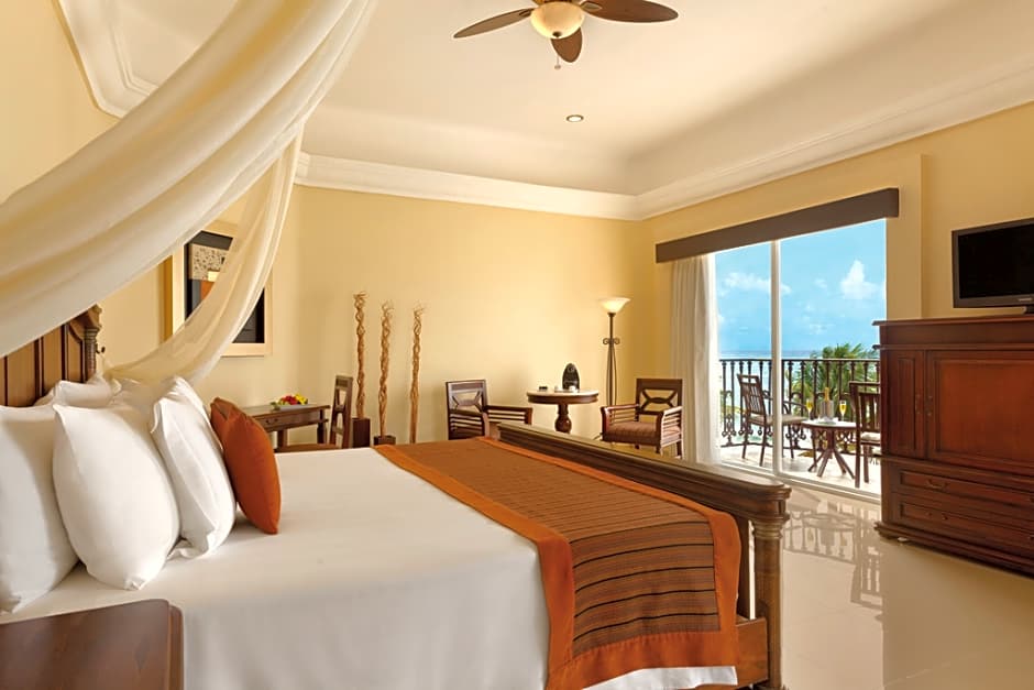 Wyndham Alltra Playa del Carmen Adults Only All Inclusive