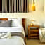 Nomada Villas - Giant Pool - Private Kitchen - Free Gym Access - Up to 40Mbps WiFi