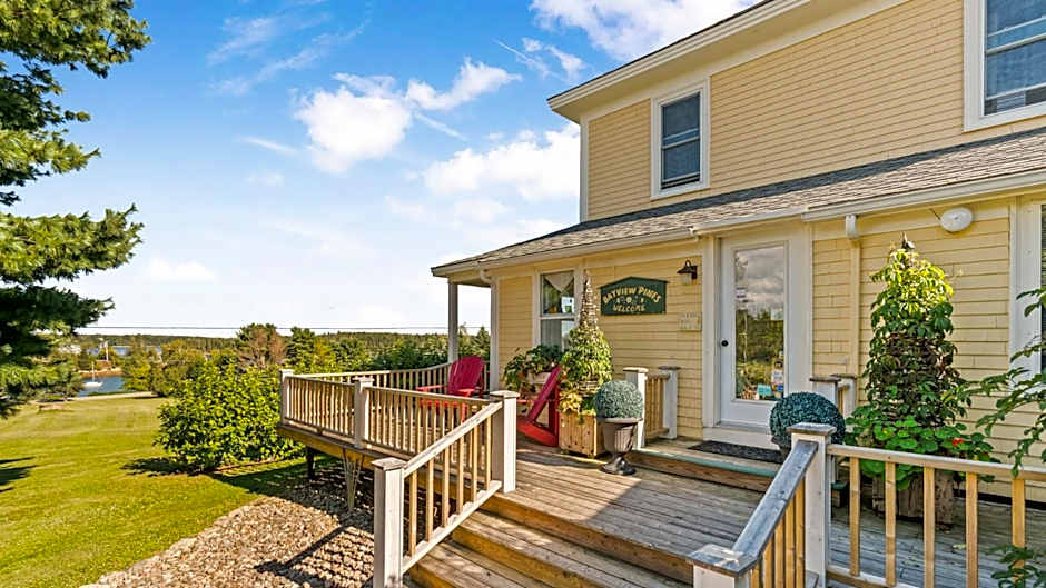 Bayview Pines Country Inn B&B