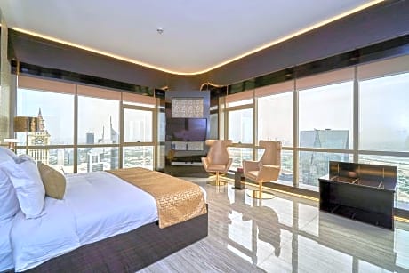5 Bedroom Penthouse Suite - 360 Panoramic 360 Sea and Burj Views - Top Floor (72nd)