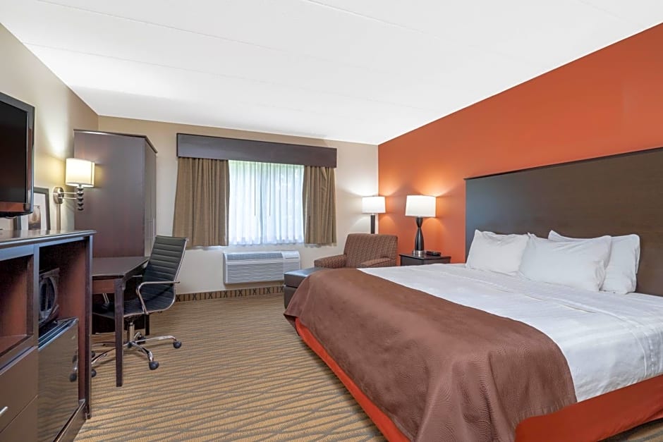 AmericInn by Wyndham Rogers