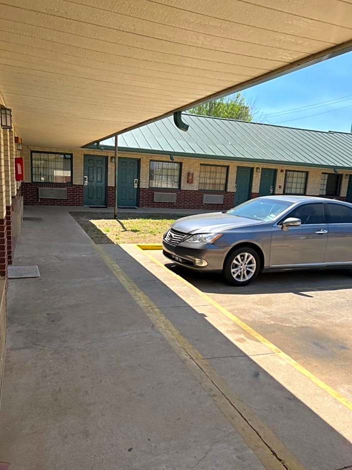 COUNTRY INN MOTEL
