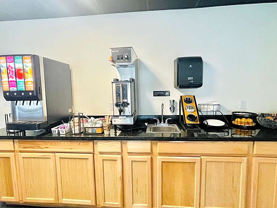 FairBridge Inn & Suites Cuero