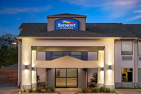 Baymont by Wyndham Iowa Lake Charles