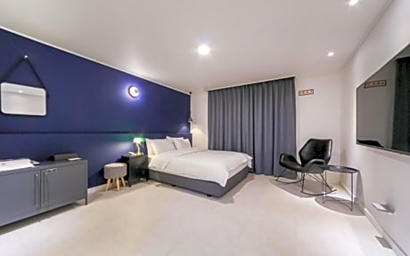 Premium Room with Ramen Section