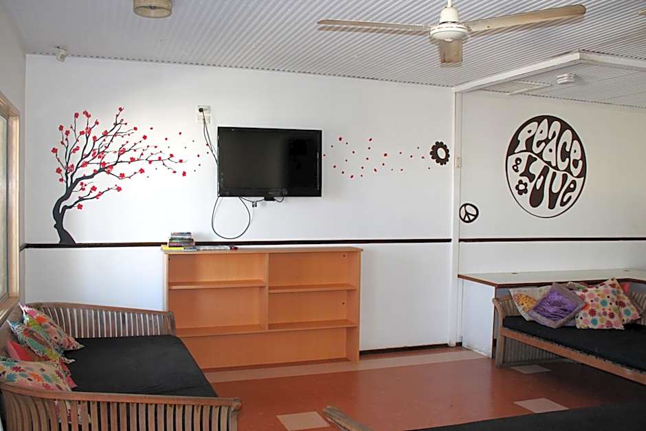 Roebuck Bay Backpackers