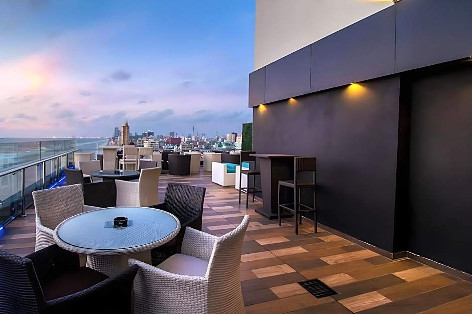 The Ocean Colombo - Guaranteed Sea View Rooms