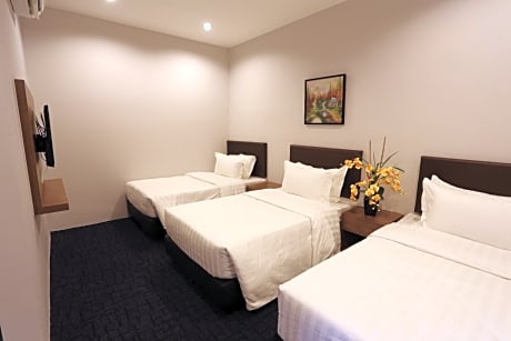 Deluxe Triple Room