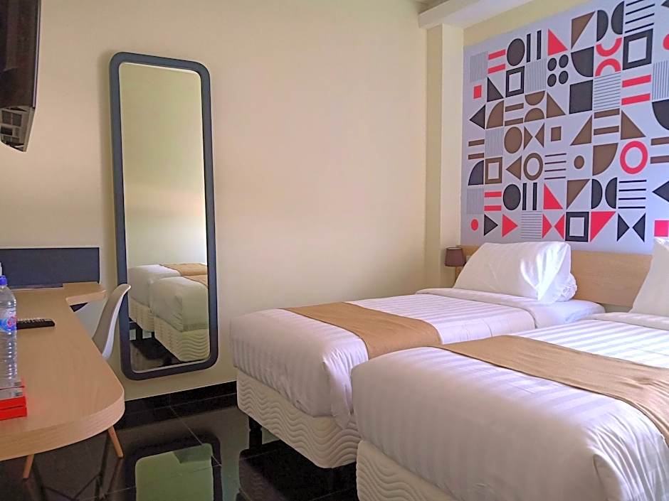 Front One Inn Kediri