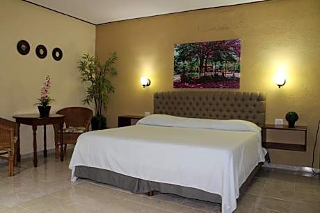 Standard King Room