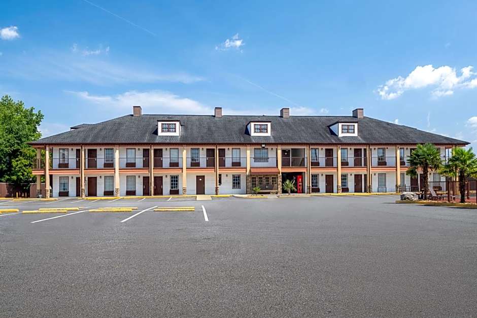 Photo 1 of 32 of Baymont by Wyndham Commerce GA Near Tanger Outlets Mall