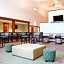 Hampton Inn & Suites Providence-Warwick Airport