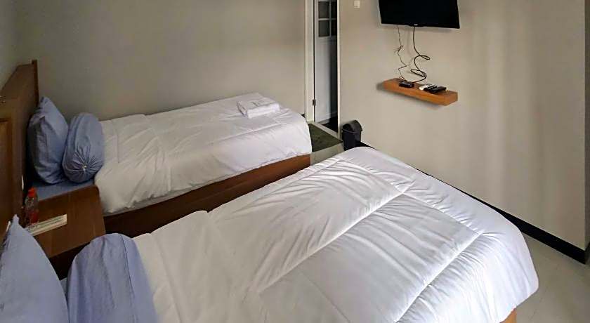 Guest House Saqeena Syariah near Blitar Park RedPartner