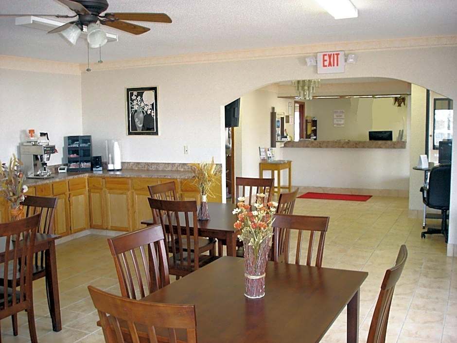 Americas Best Value Inn & Suites Macon at Eisenhower Pkwy