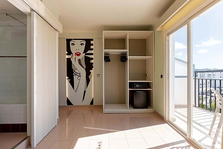 The Red Hotel - Adults Only