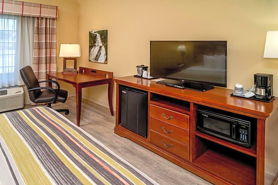 Country Inn & Suites by Radisson, Charleston South, WV