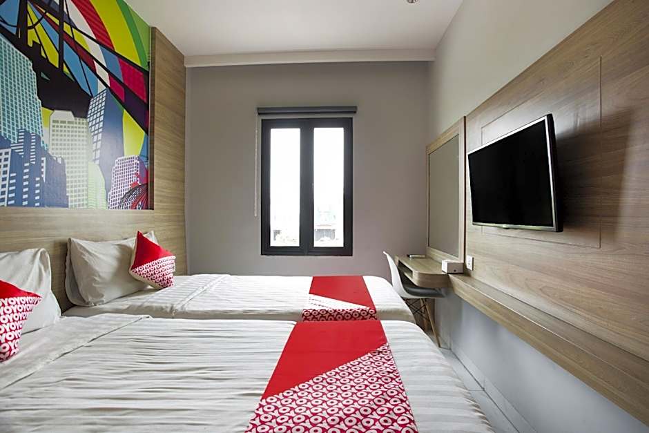 Collection O Bekasi Timur Near Gedung Juang Formerly Regia Tambun