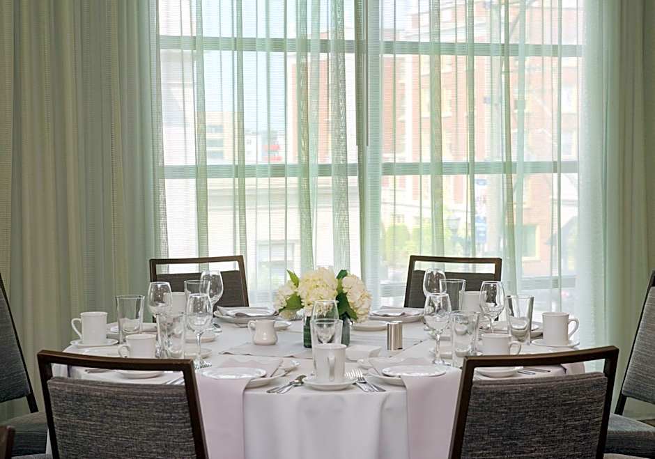 Courtyard by Marriott Seattle Everett Downtown