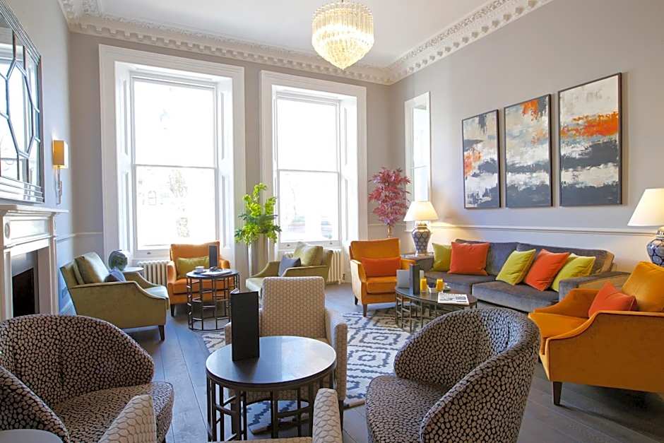 54 Queen's Gate Hotel