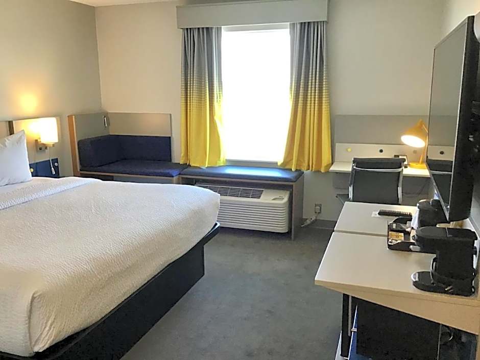 Holiday Inn Express And Suites George Quincy South