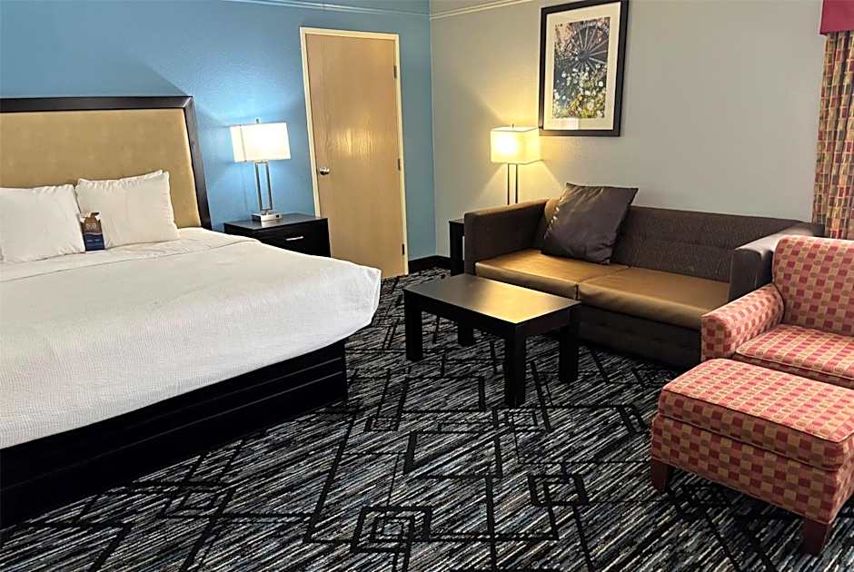 Baymont by Wyndham Litchfield