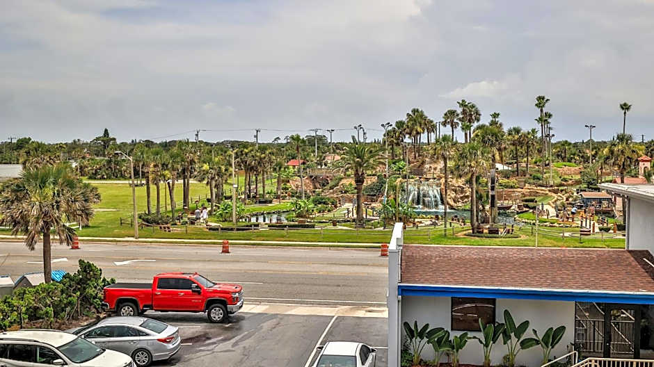 Driftwood Beach Motel