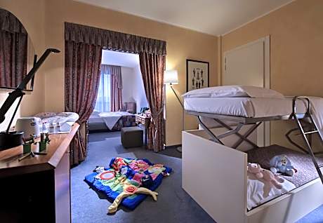 Family Queen Room