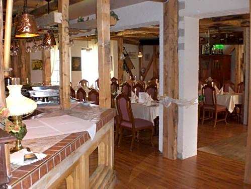 West Hotel an der Sächsischen Weinstrasse