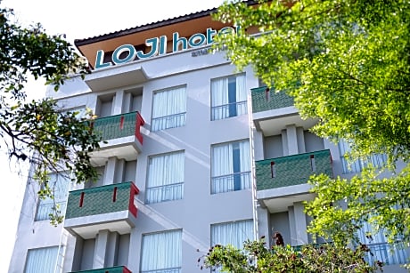 Loji Hotel