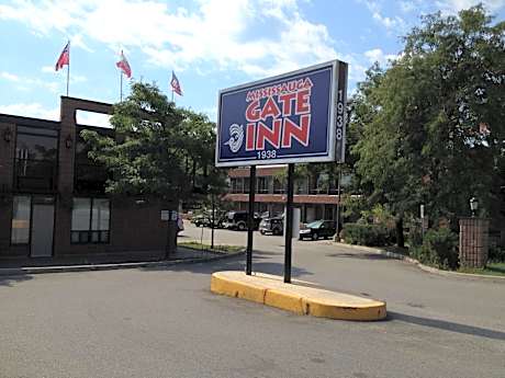 Mississauga Gate Inn