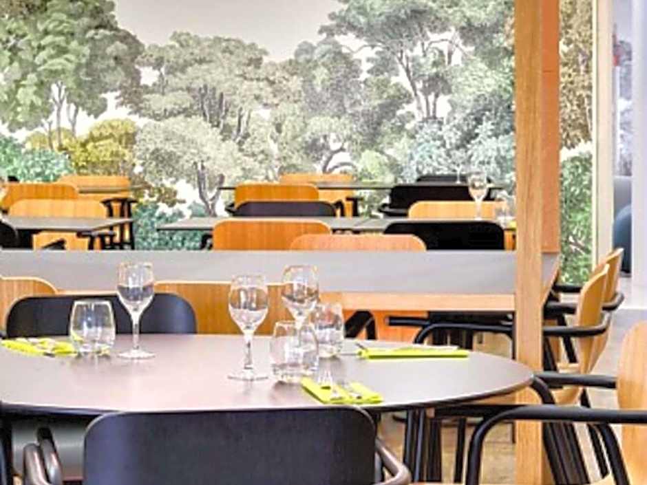 Hotel Ibis Styles Montargis Arboria