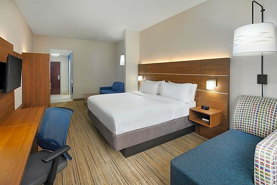 Photo 1 of 3 of 1 King Bed with Sofabed Suite
