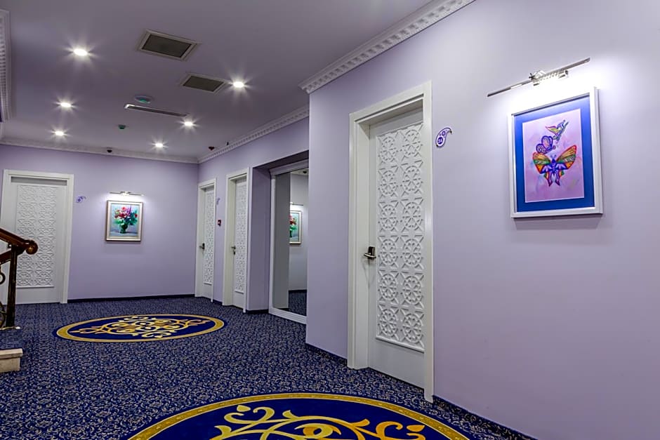 Premier Old Gates Hotel