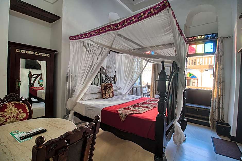 Tembo House Hotel