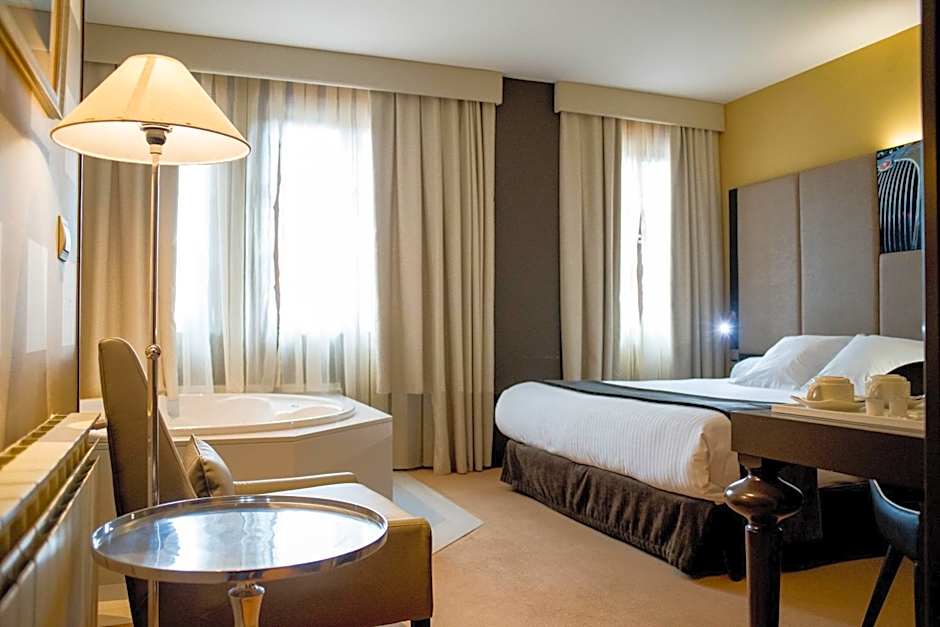 Costa Esmeralda Suites