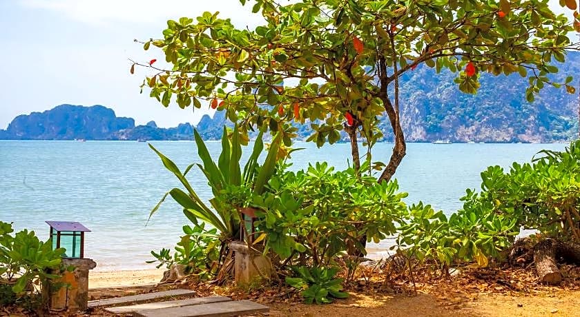 Amatapura Beach Villa 6, SHA Certified 