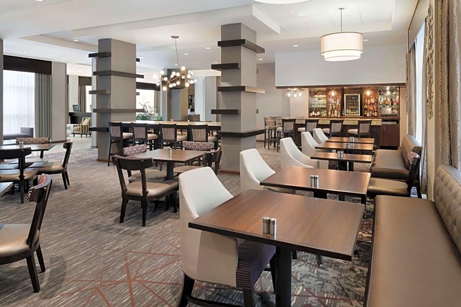 DoubleTree By Hilton Milwaukee Brookfield